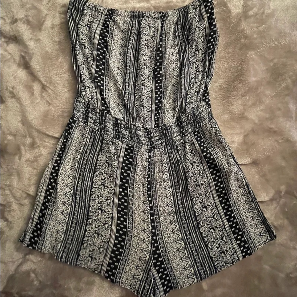 Forever 21 Sleeveless Romper